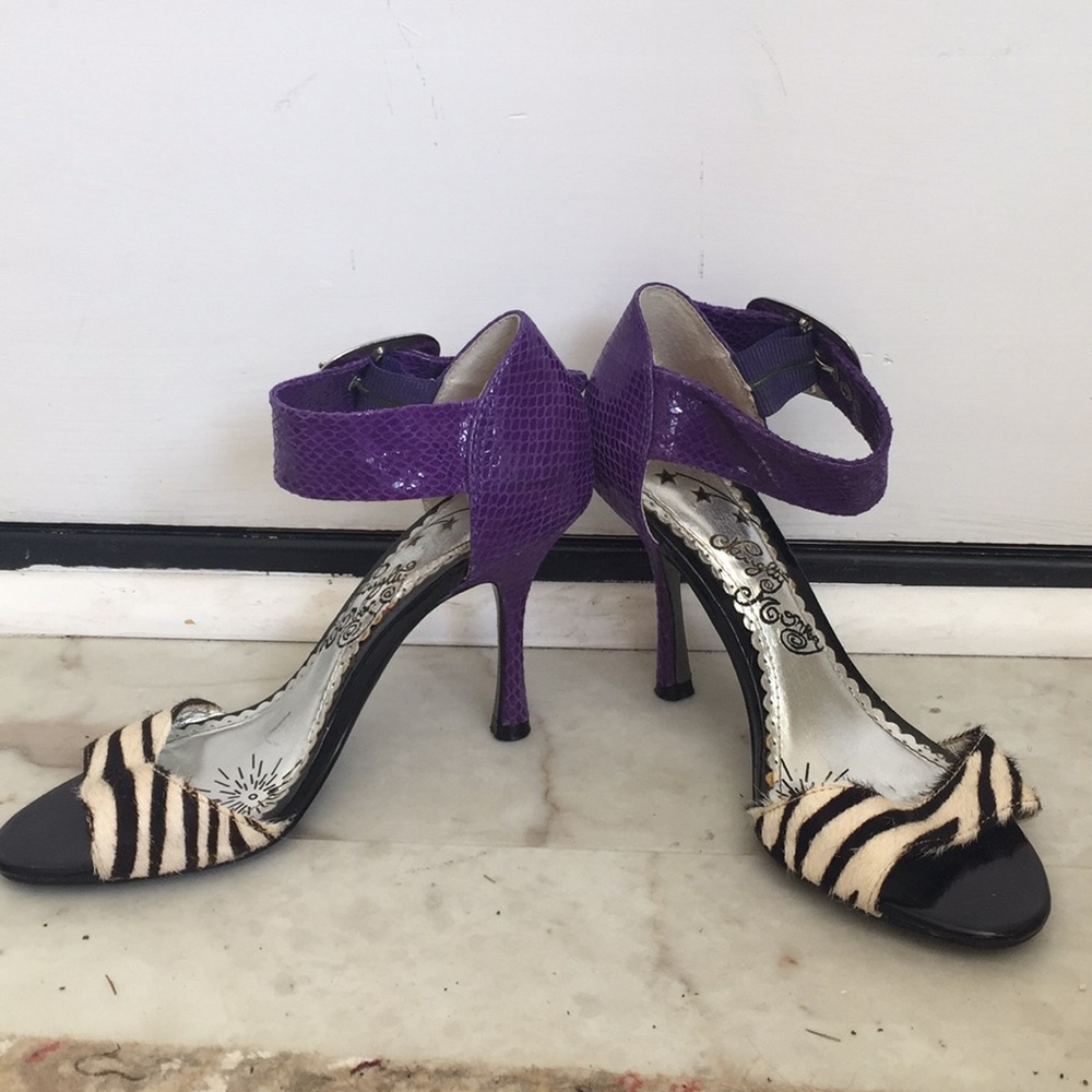 Ladies shoes